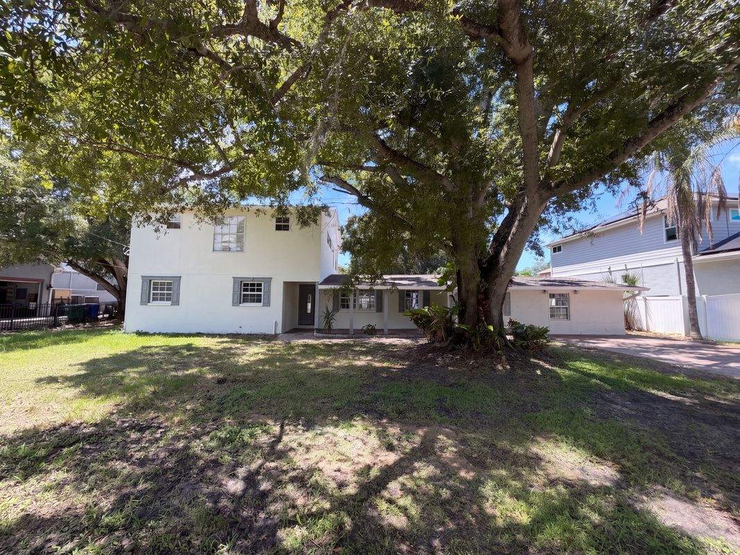 Property photo 1 of 7405 S Desoto St