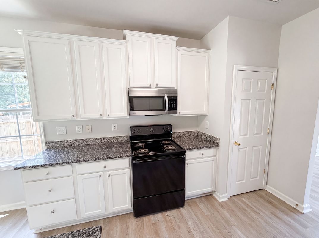 Photo 8 of 30 of 11528 Erwin Ridge Ave, Charlotte, NC