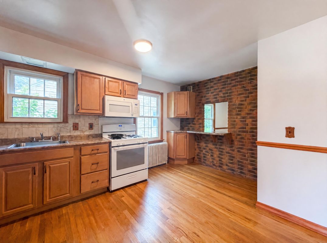 Property photo 2 of 6971 Warder Dr