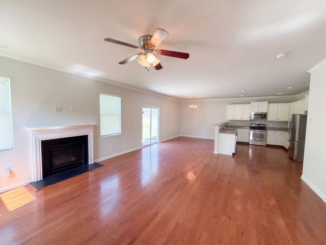 Property photo 3 of 1317 Hosmer Ct