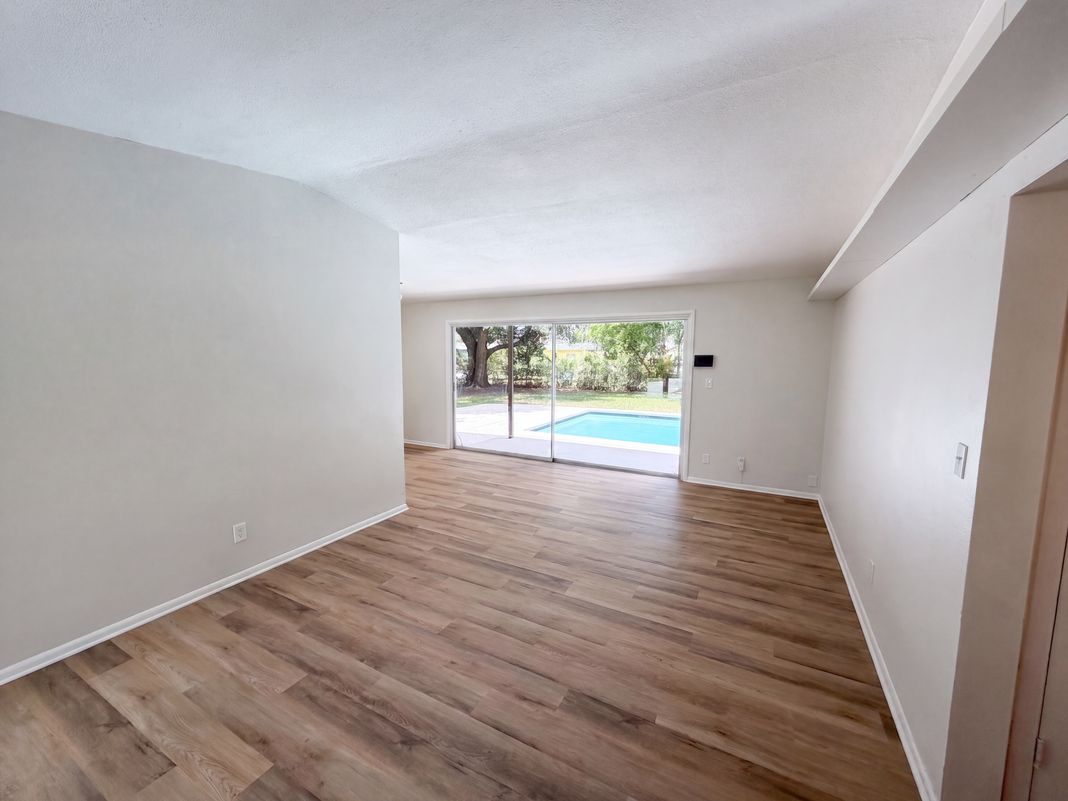 Property photo 3 of 4511 Montclair Rd