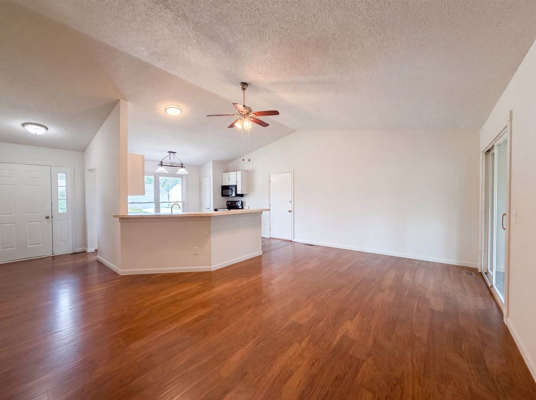 Property photo 3 of 1354 Great Warrior Dr