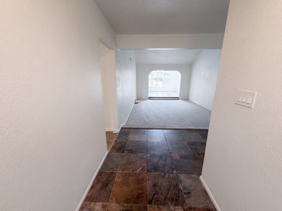 Photo 8 of 32 of 3151 W Kings Ave, Phoenix, AZ