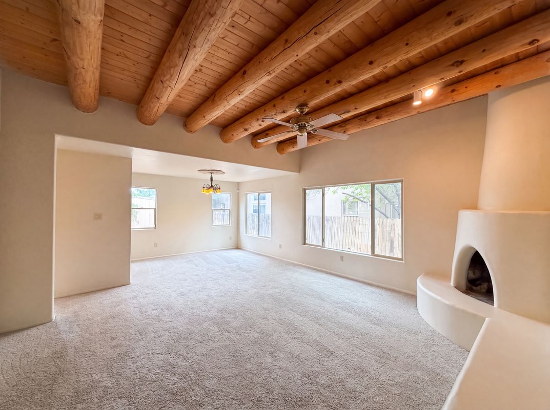 Property photo 3 of 6605 Camino Rojo