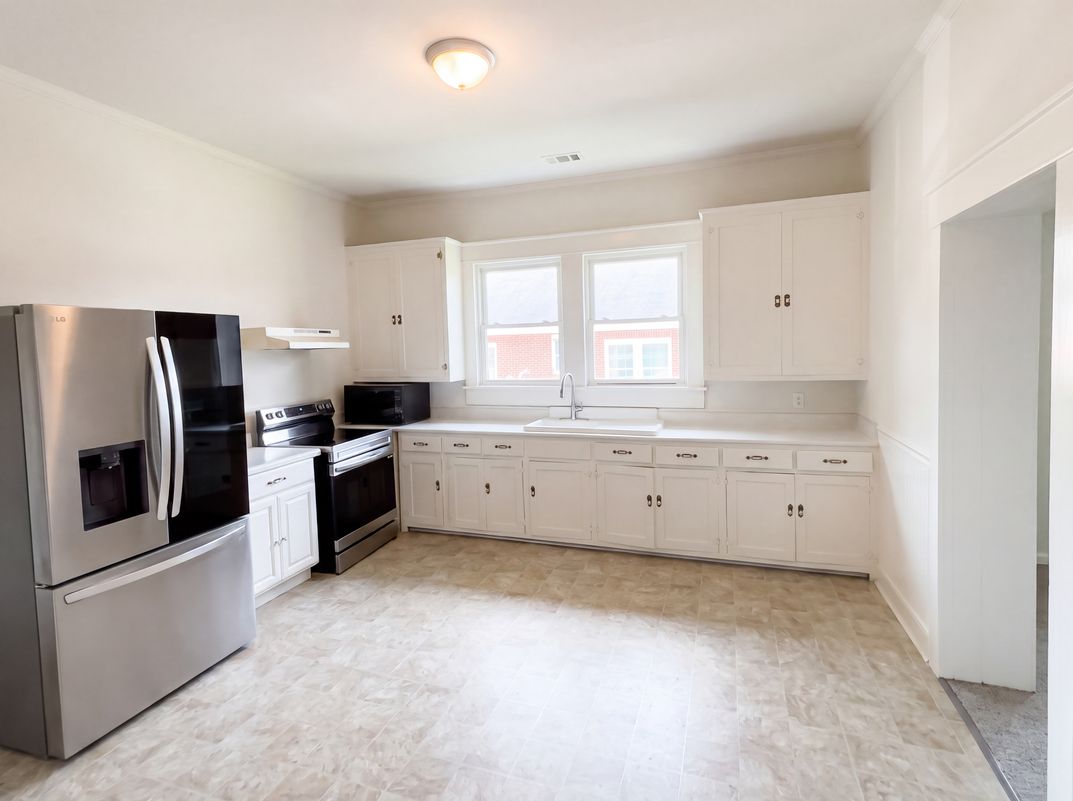 Property photo 2 of 112 Sherard Ave
