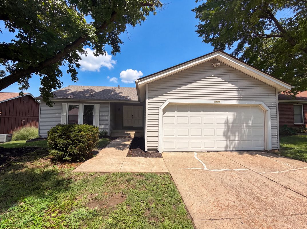 Property photo 1 of 5277 Suntrail Dr