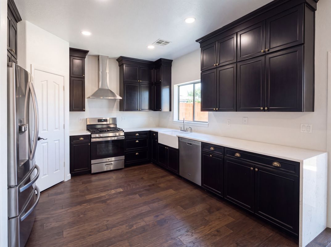 Property photo 2 of 18170 W Mission Ln