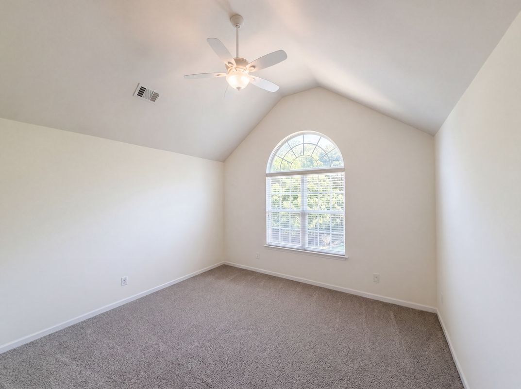 Photo 10 of 18 of 10050 Montrose Dr NW, Charlotte, NC