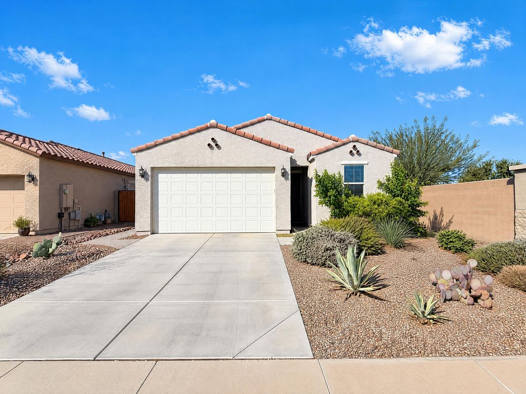 Property photo 1 of 16722 S 181st Dr