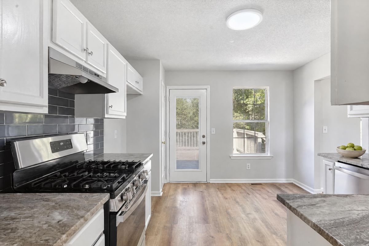 Property photo 2 of 89 Thorntree Pass
