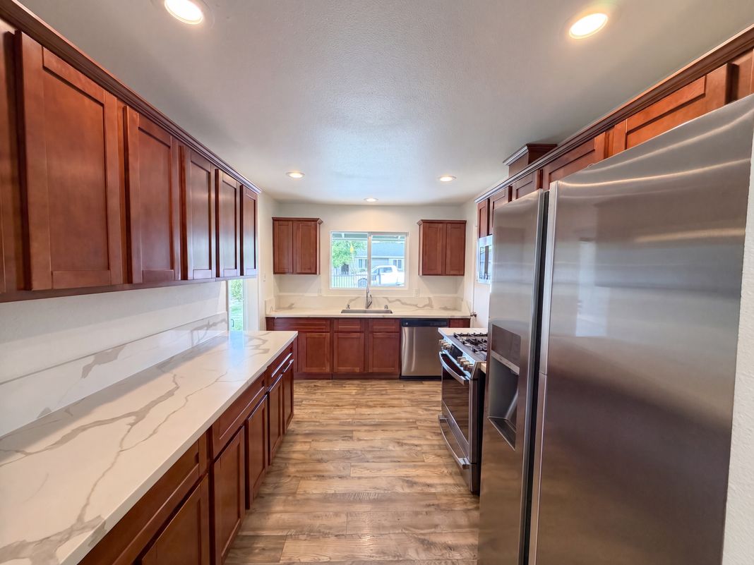 Property photo 2 of 6809 Weddigen Way