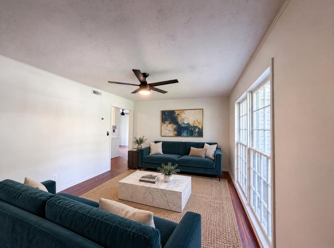 Property photo 3 of 11615 W 68th St