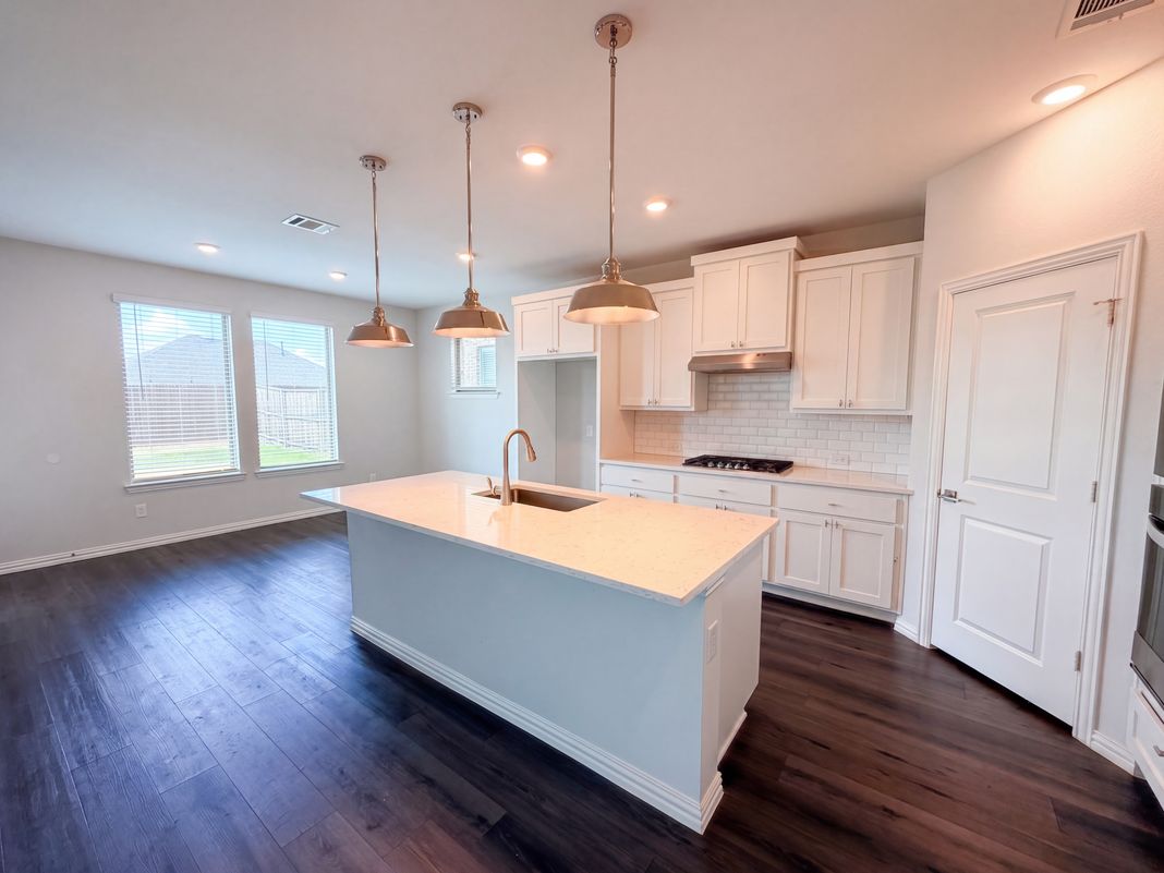 Property photo 2 of 1448 Martingale Ln