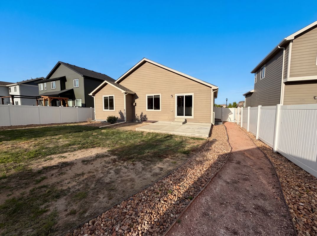 Photo 5 of 47 of 2403 Tabor St, Berthoud, CO