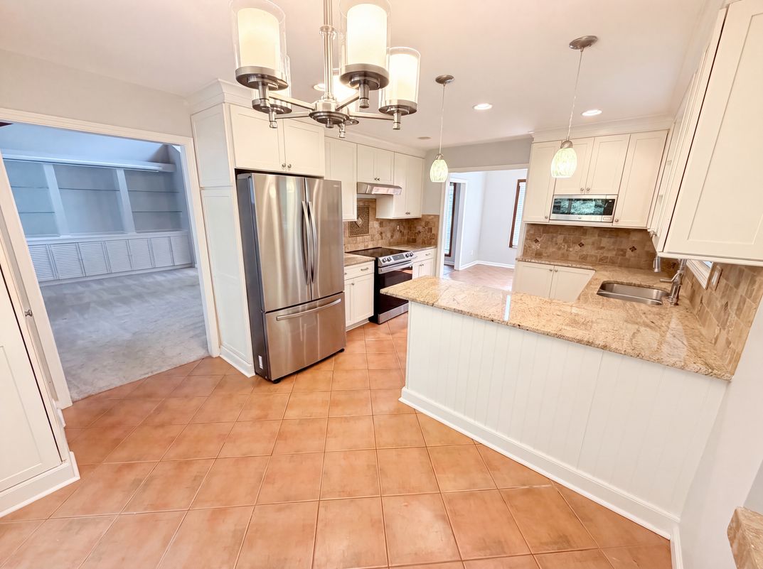 Property photo 3 of 3409 Woodrun Trl