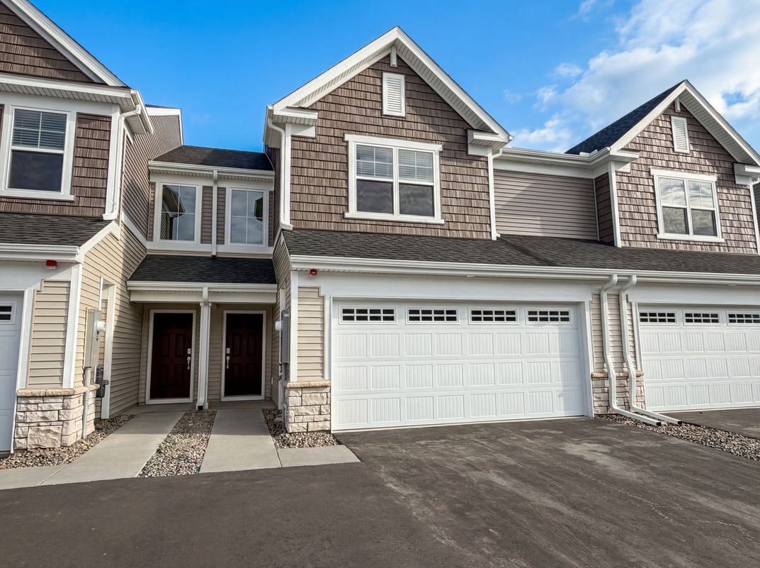 Property photo 1 of 3022 Basswood St