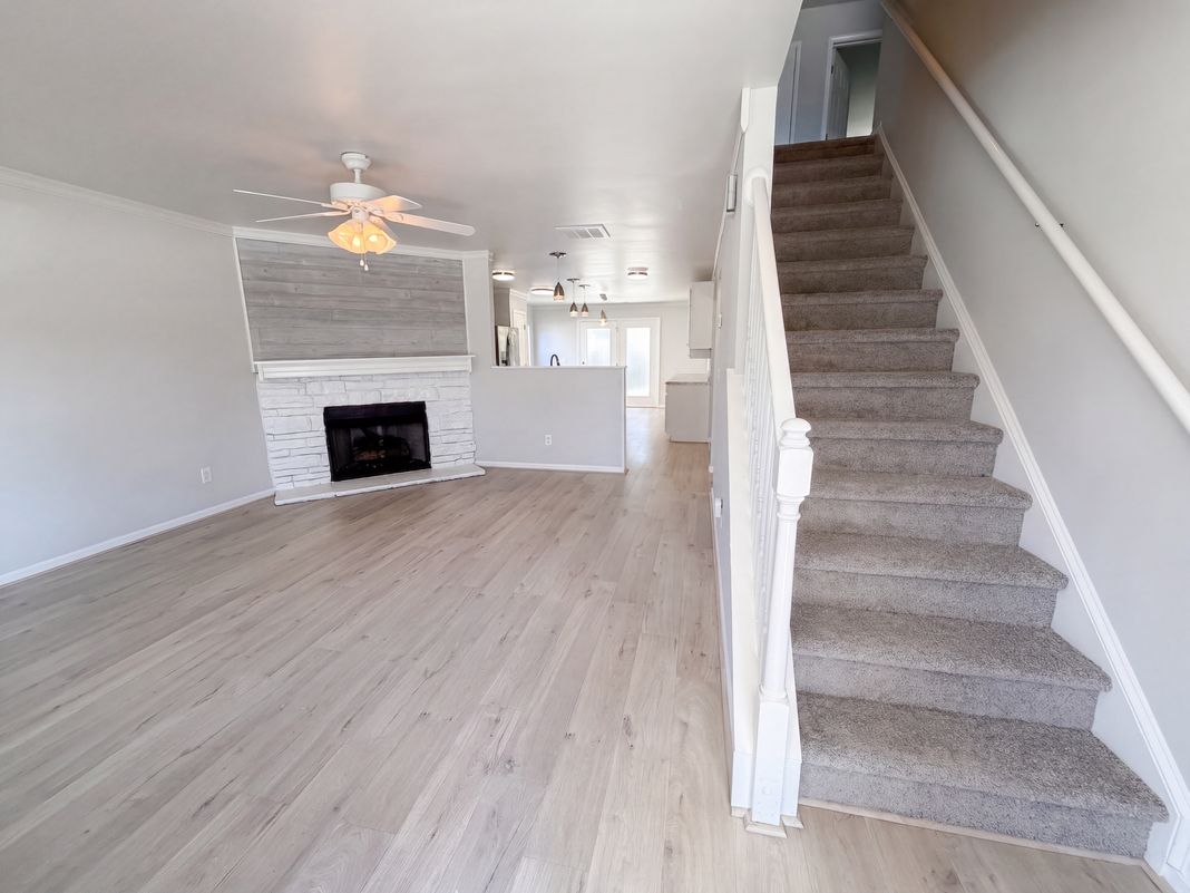 Property photo 3 of 126 Red Pine Dr