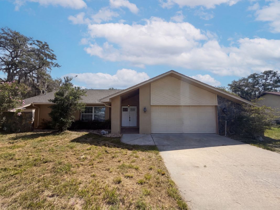 Property photo 1 of 4573 Bayridge Ct