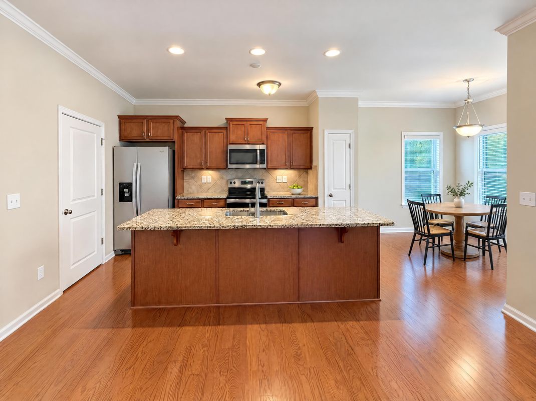 Property photo 3 of 2411 Bergamot St