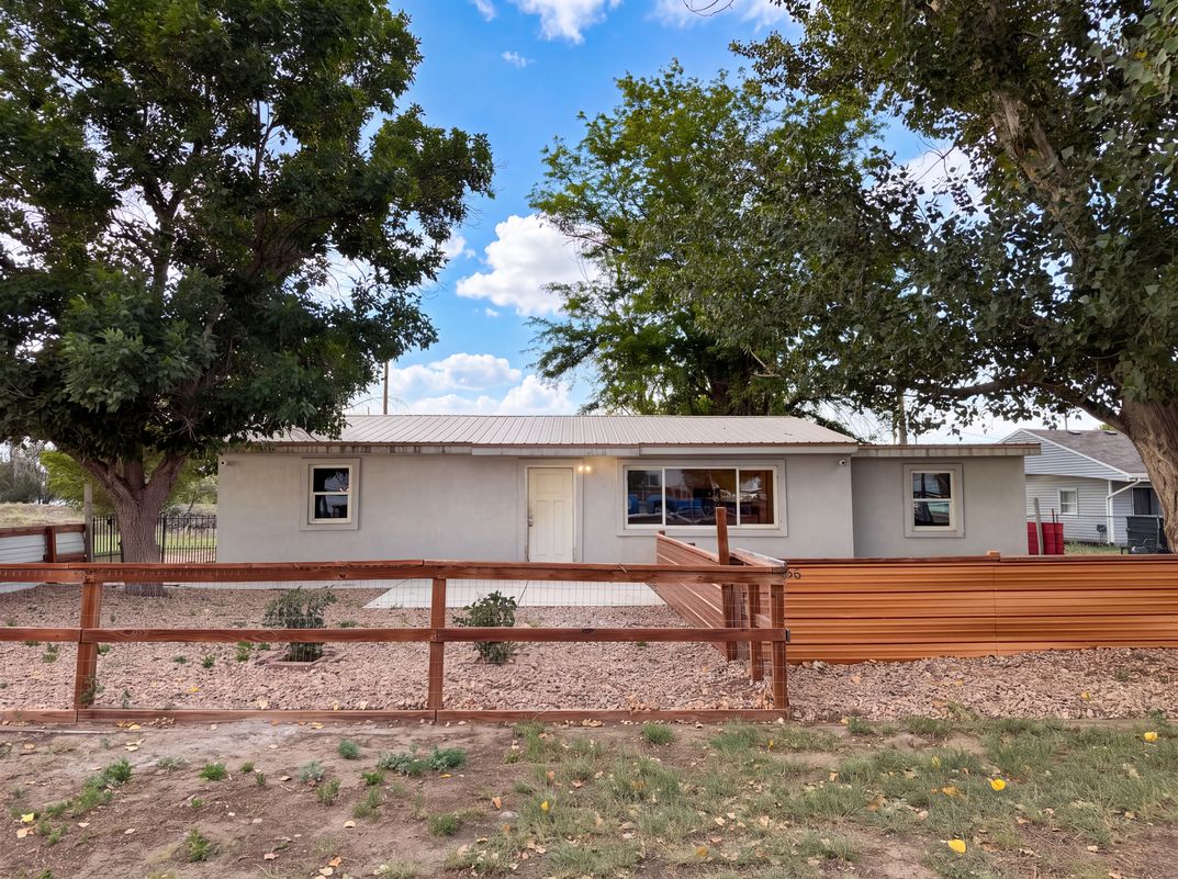 Property photo 1 of 15967 Echo Rd