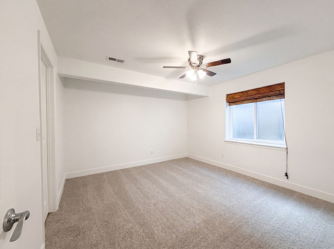 Photo 10 of 47 of 2403 Tabor St, Berthoud, CO