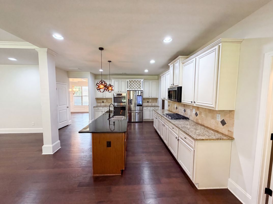 Property photo 2 of 1481 Azalea Brook Dr