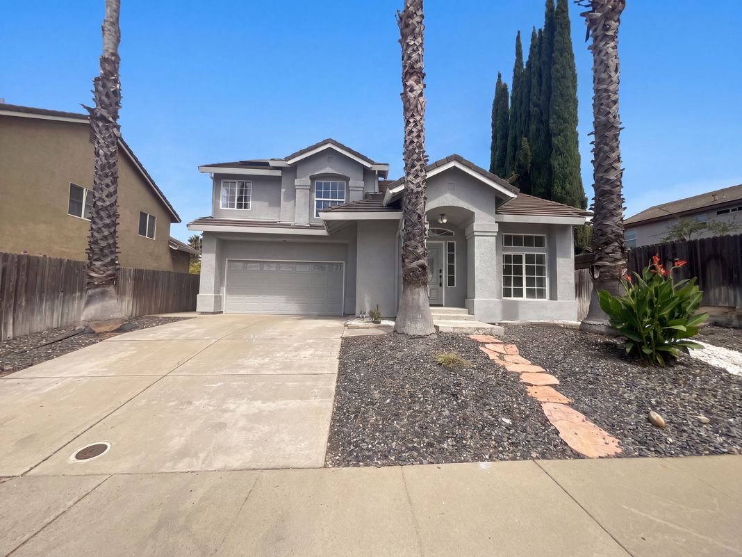 Property photo 1 of 3001 Tourmaline Way