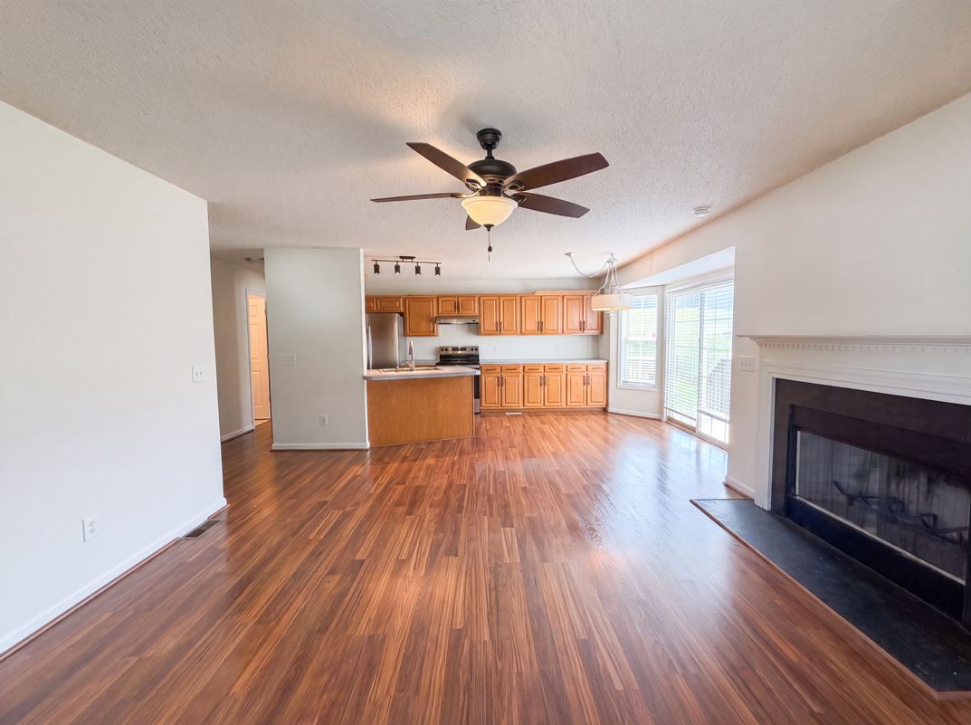 Property photo 3 of 4635 Leprechaun Ln