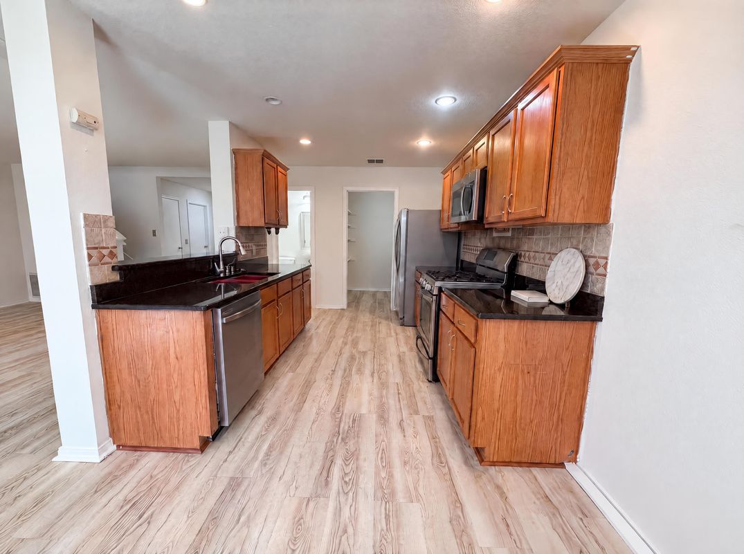 Property photo 2 of 5810 Vasey Blvd