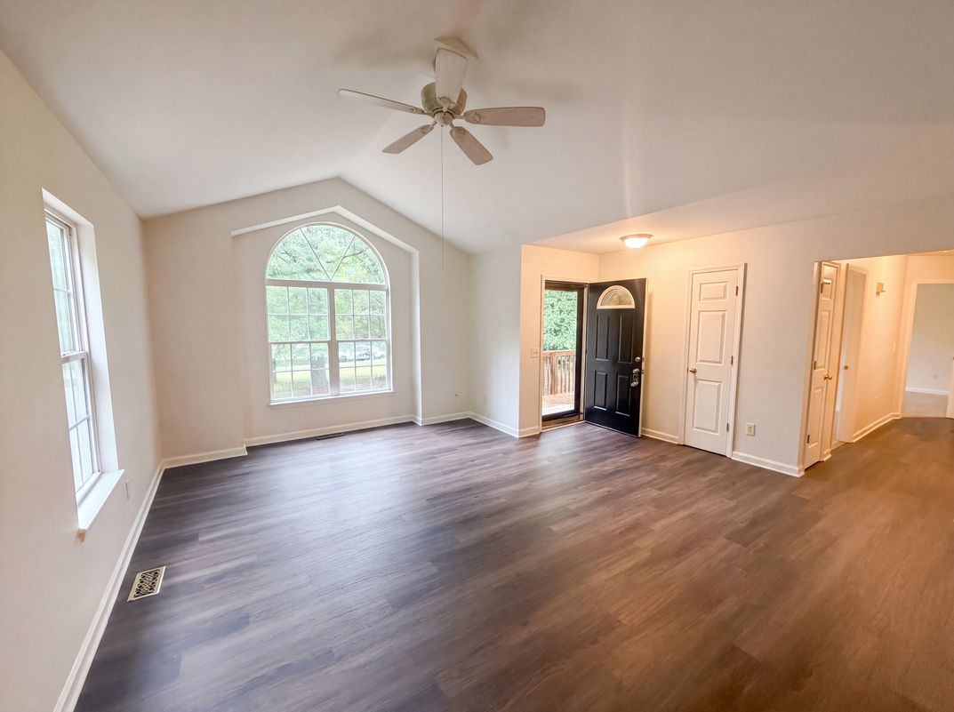 Property photo 3 of 5501 Wagon Farm Rd