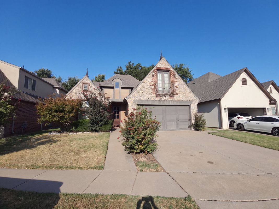Property photo 1 of 3908 N Pine Ave