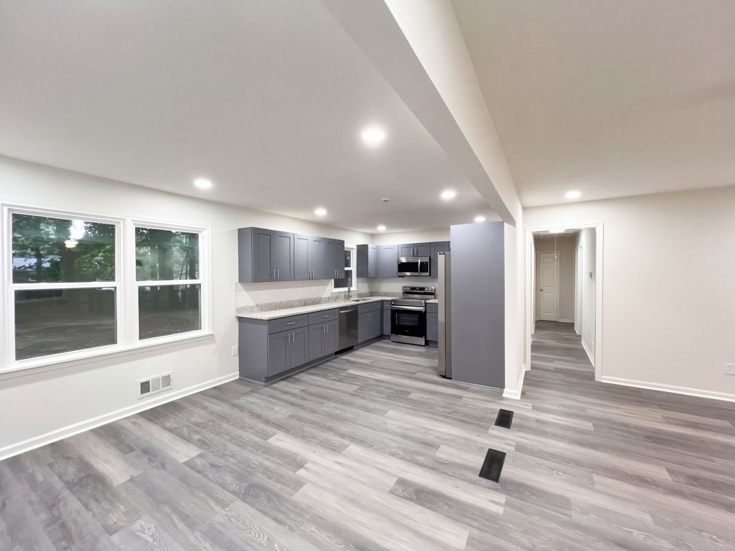 Property photo 2 of 4059 Canby Ln