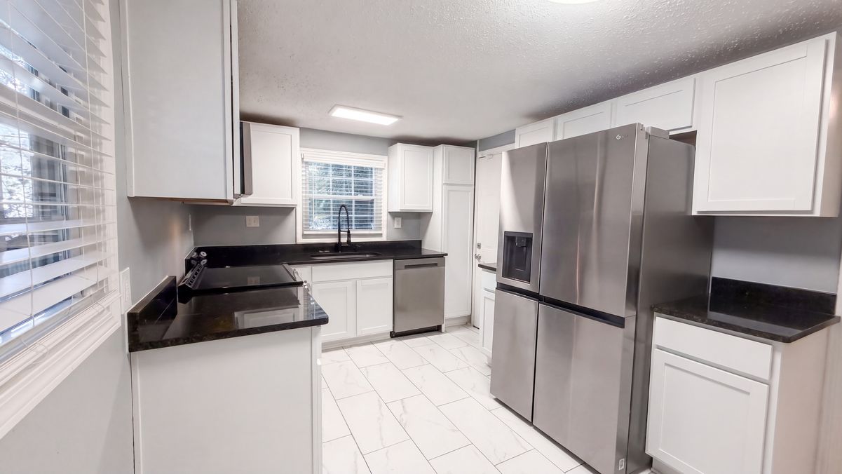 Property photo 2 of 1411 Fulton Ave