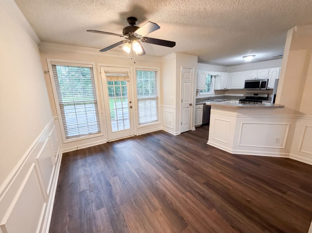 Photo 11 of 34 of 215 Twin Brook Way, Lawrenceville, GA