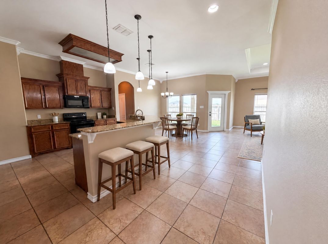 Property photo 2 of 6906 King George Pl