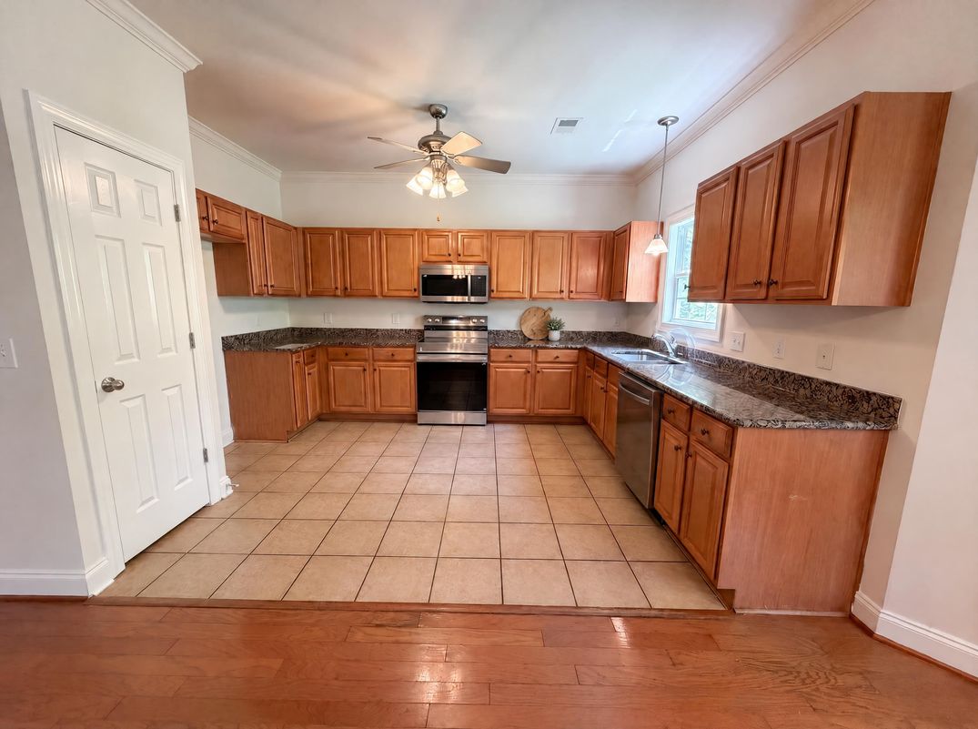 Property photo 2 of 14 Magnolia Springs Ct