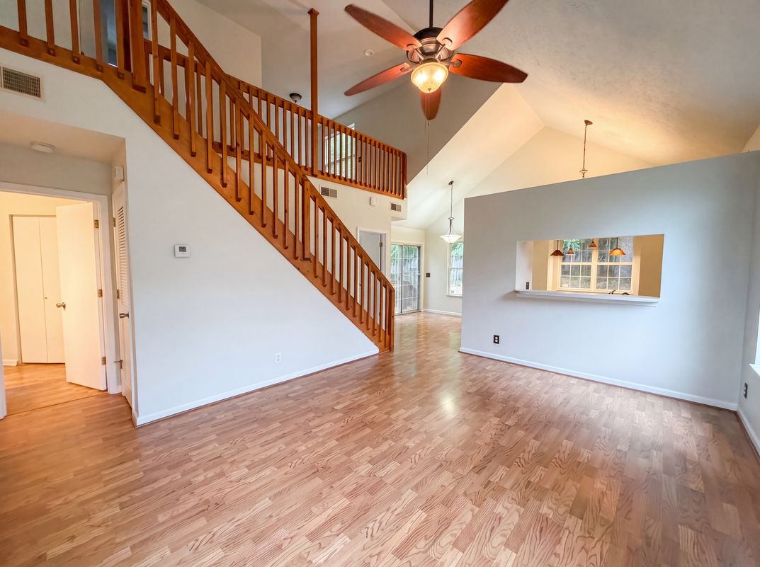 Property photo 3 of 4046 Farmingham Woods Dr