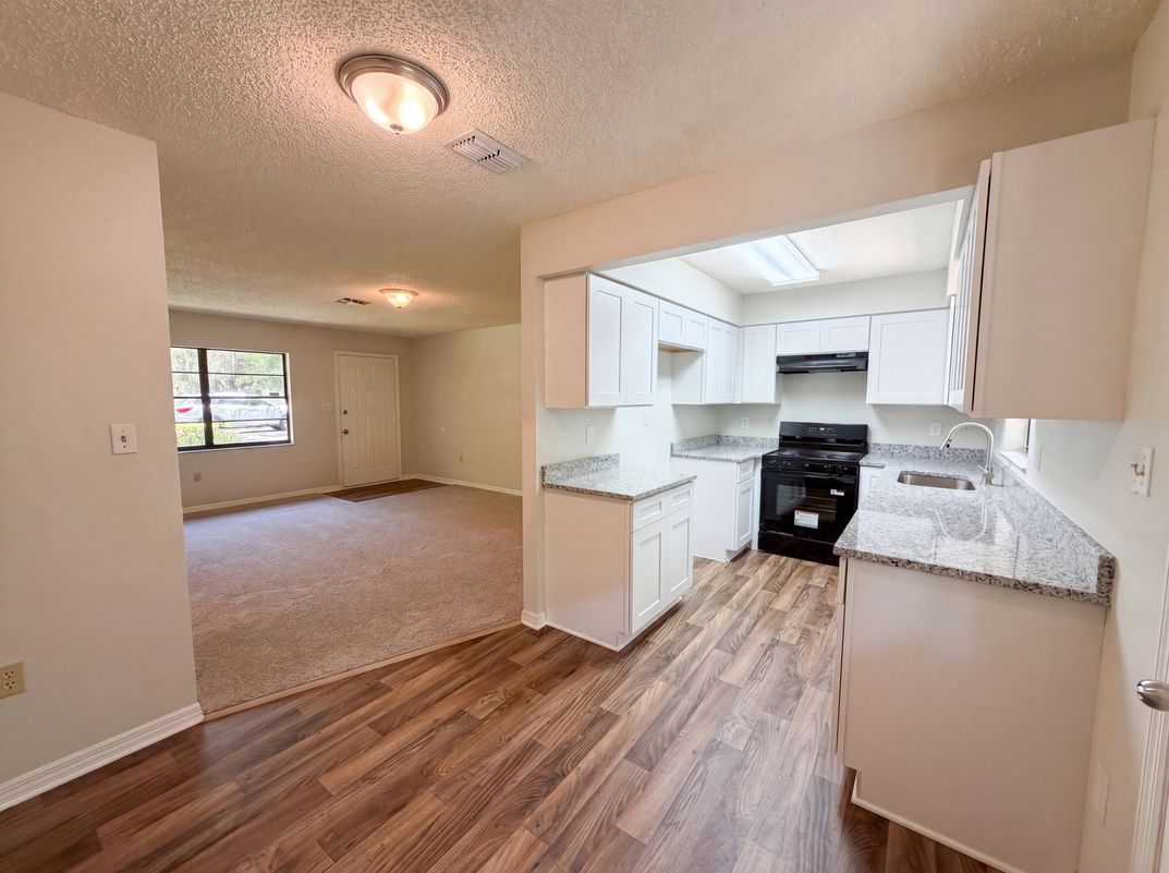 Property photo 2 of 2505 Velma Ter