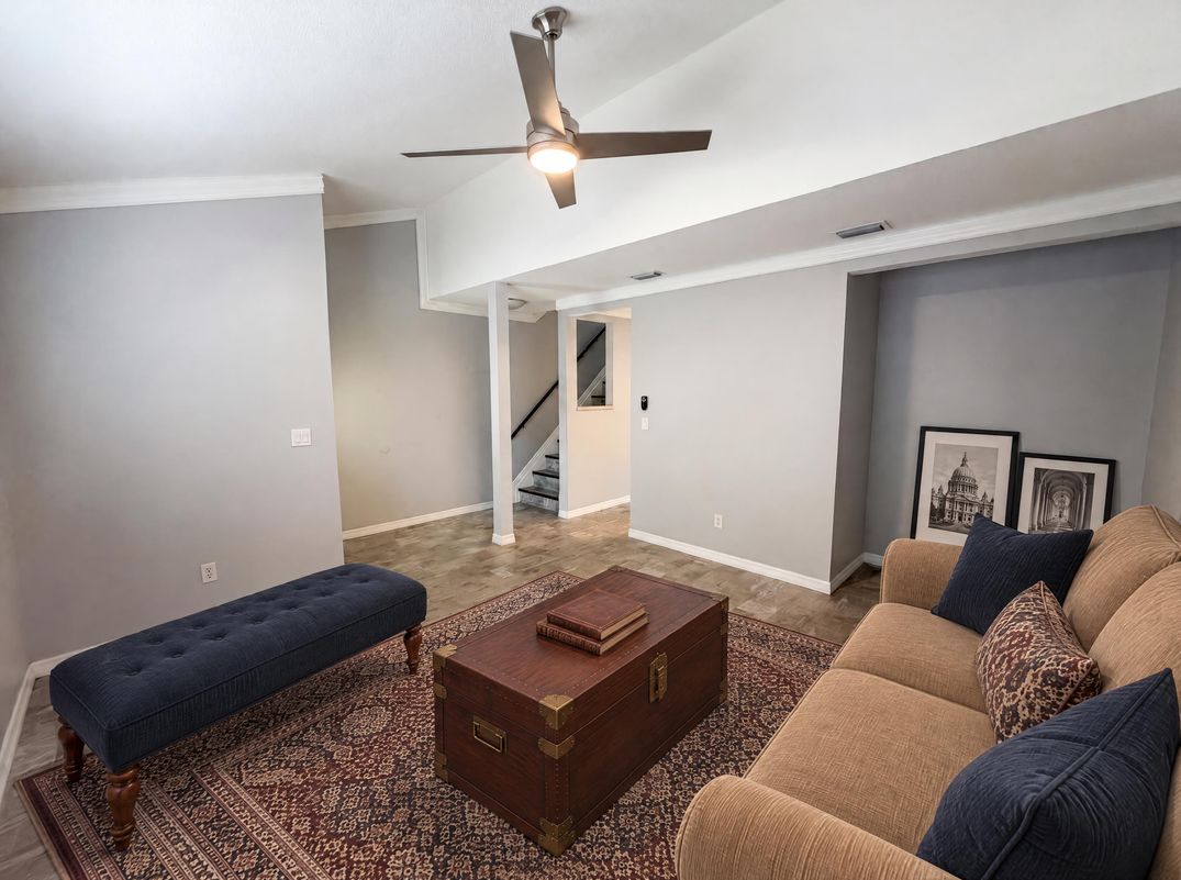 Property photo 3 of 2308 S Park Ave
