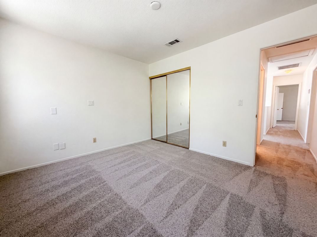Photo 17 of 28 of 2801 Autumn Haze Ln, Las Vegas, NV