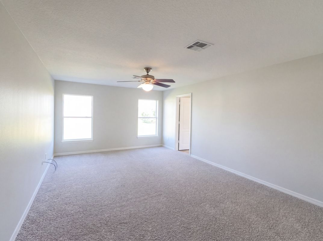 Photo 11 of 25 of 457 Marathon Ln, Sanford, FL