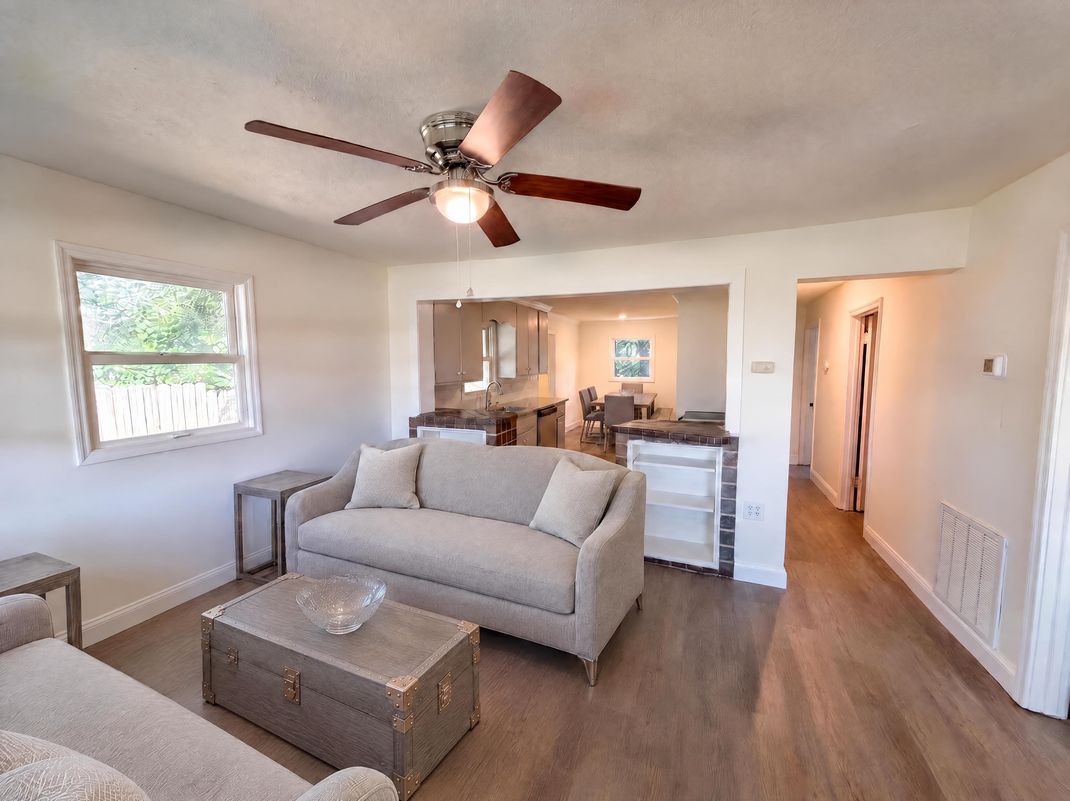 Property photo 3 of 1610 Martin Ave