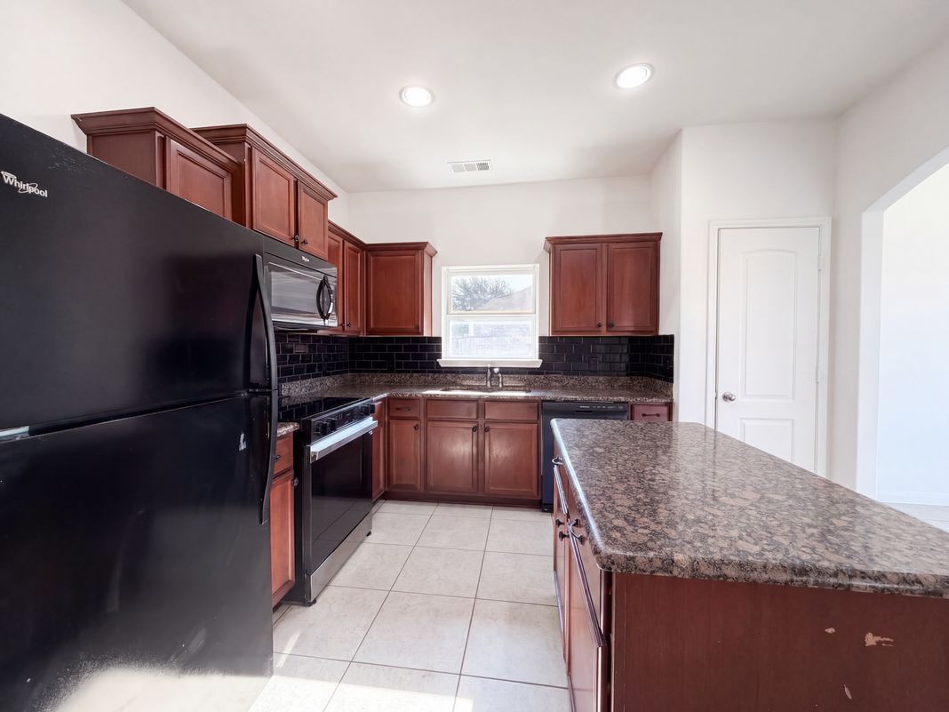 Property photo 2 of 4101 Tower Ln