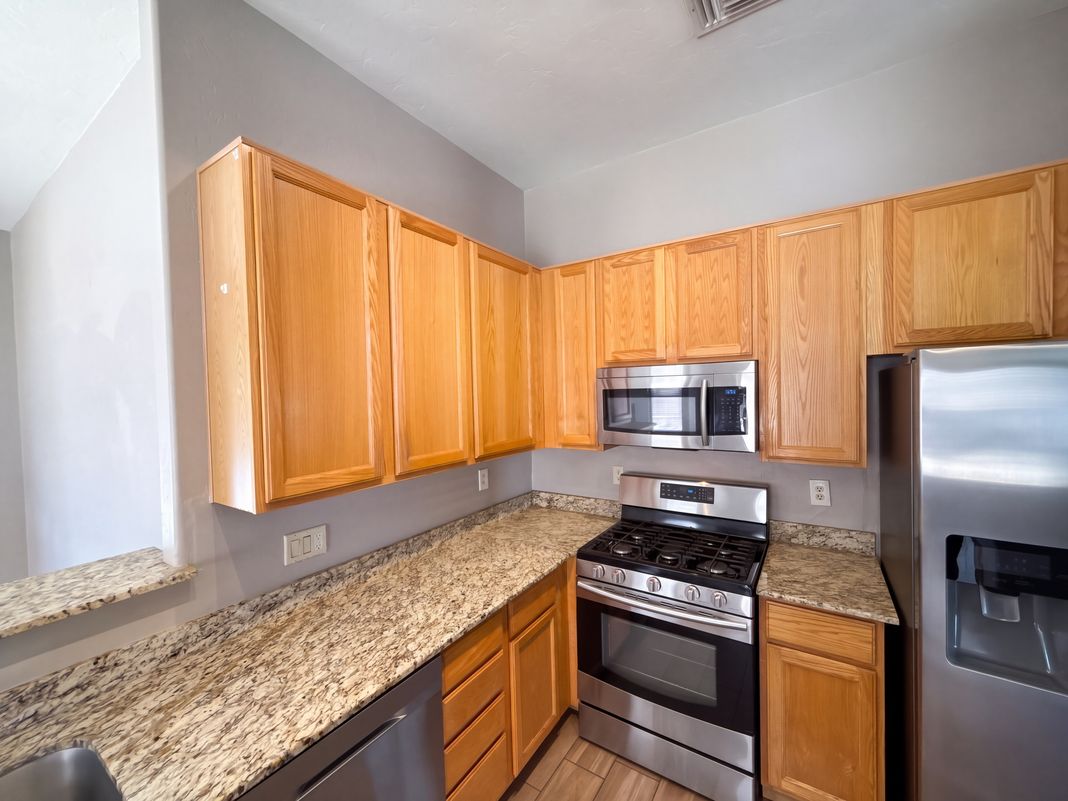Property photo 3 of 7086 N Avenida Adella