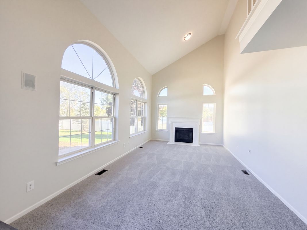Property photo 3 of 7457 Streamwood Dr
