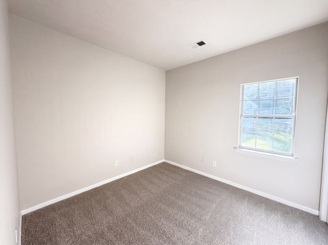 Photo 11 of 17 of 8536 Albury Walk Ln, Charlotte, NC