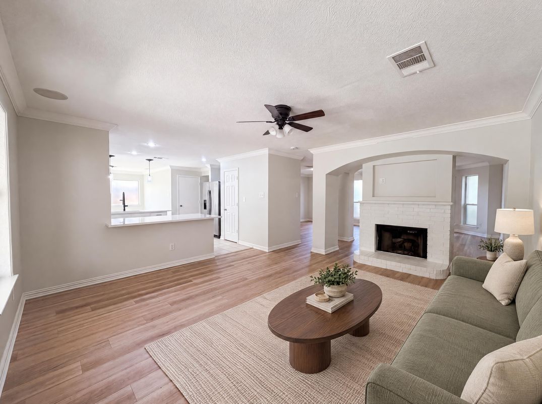 Property photo 3 of 6878 Genevieve Dr