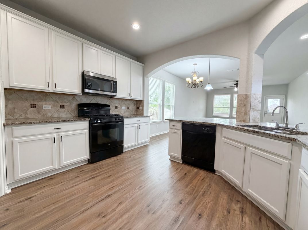Property photo 2 of 8910 Olmstead Park