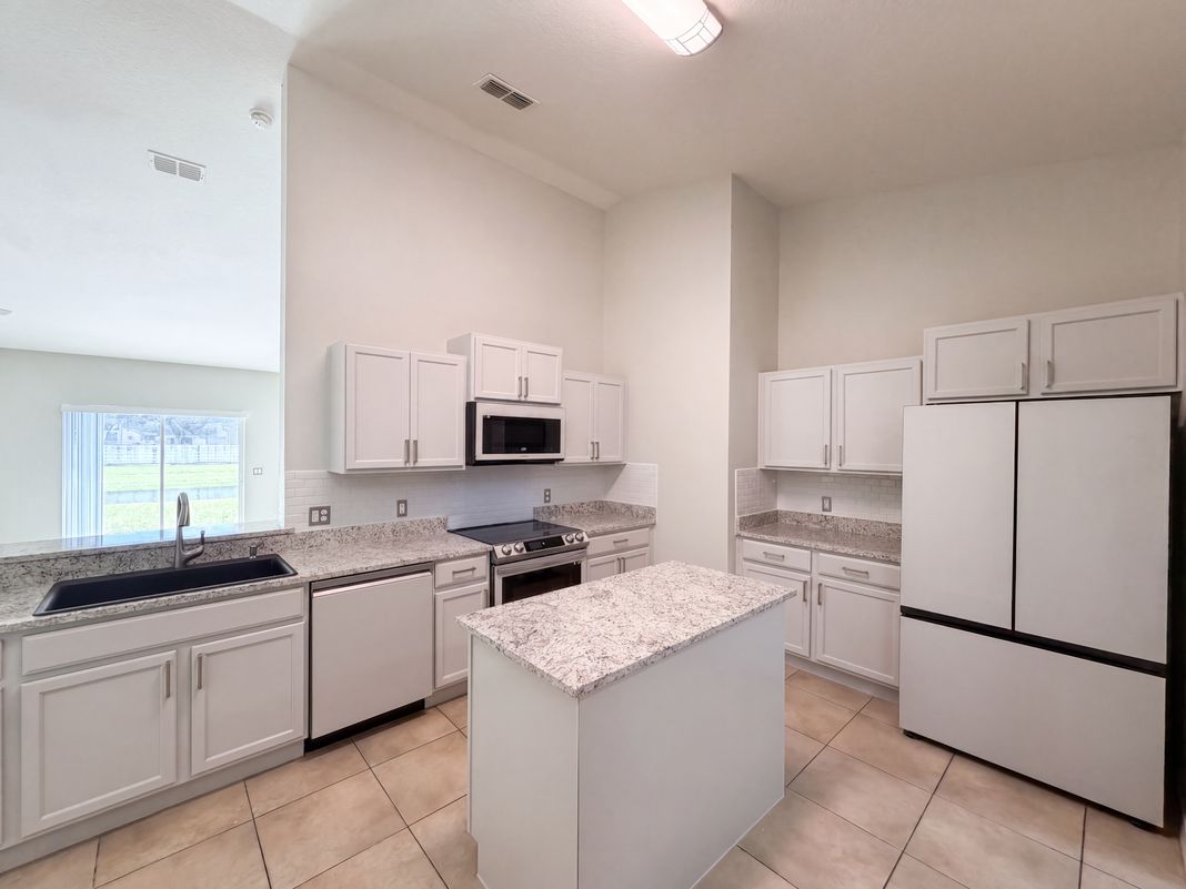Property photo 2 of 3508 Yacht Club Ct