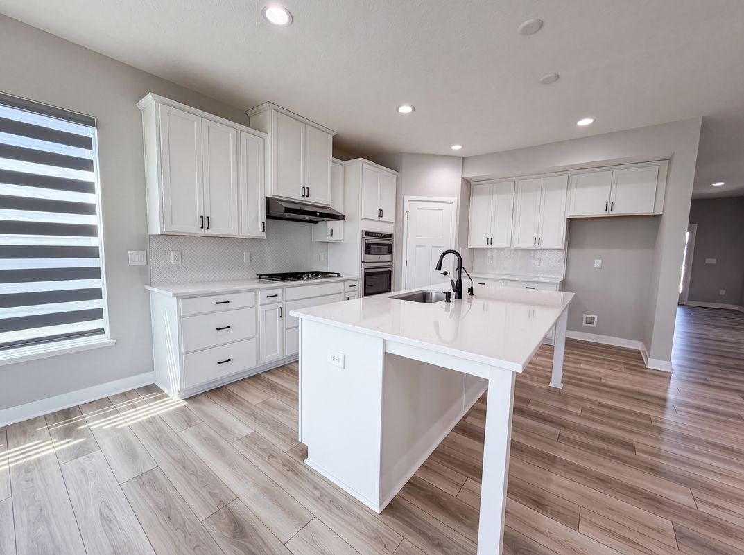 Property photo 2 of 1601 Cromwill Loop